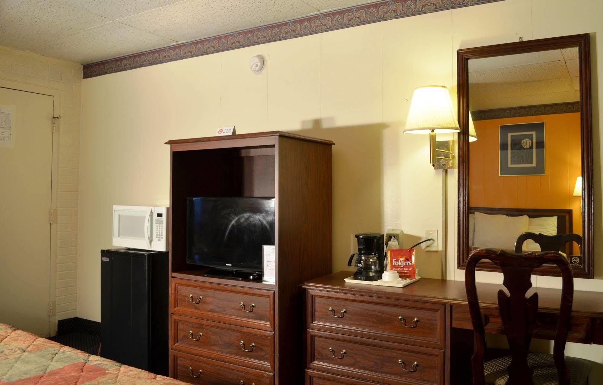 Economy Inn Bluefield מראה חיצוני תמונה