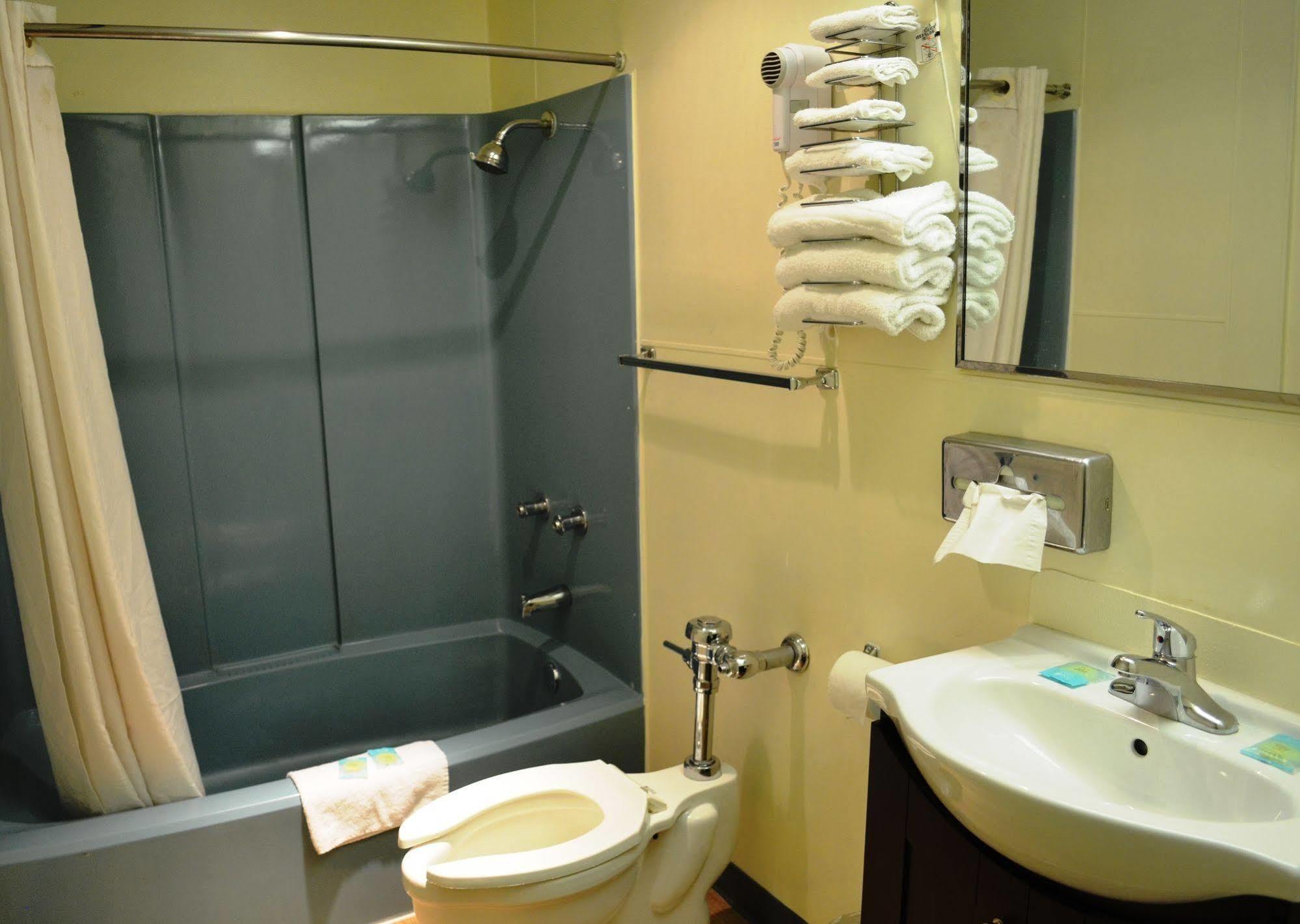 Economy Inn Bluefield מראה חיצוני תמונה